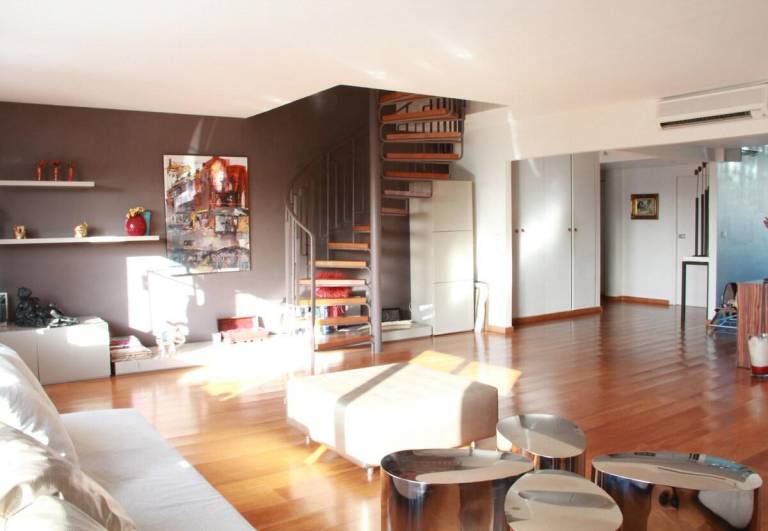 Fully equipped rental apartment with jacuzzi & barbeque | Next to Arc de Triomphe | Pets are welcome — photo 2