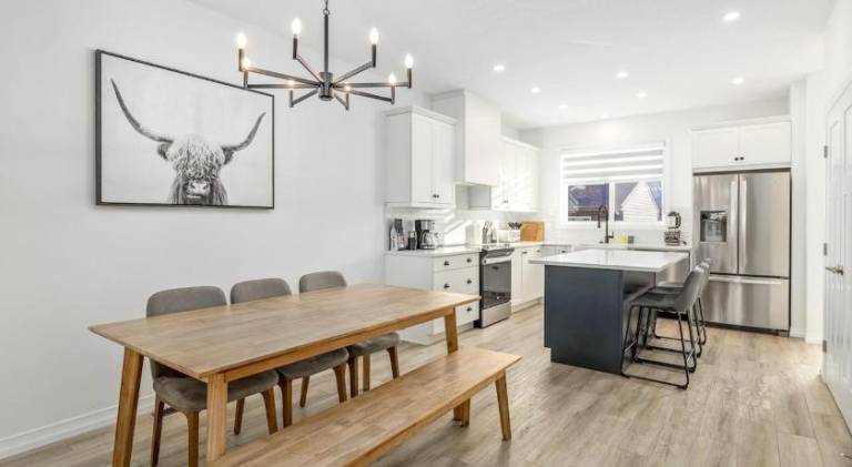 Nice house | Pets are welcome in Calgary, AB