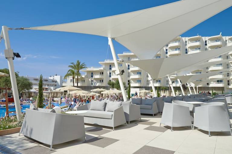 Aparthotel Sa Coma