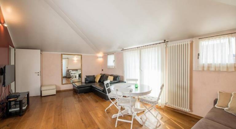 Lovely holiday apartment with terrace | Close to Rialto Bridge | Perfect for remote work | Dogs allowed — photo 2