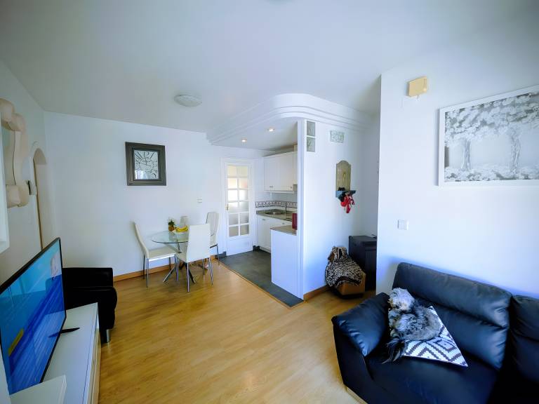 Apartment 'Duquesa Beach ' with Sea View, Wi-Fi and Air Conditioning — photo 5