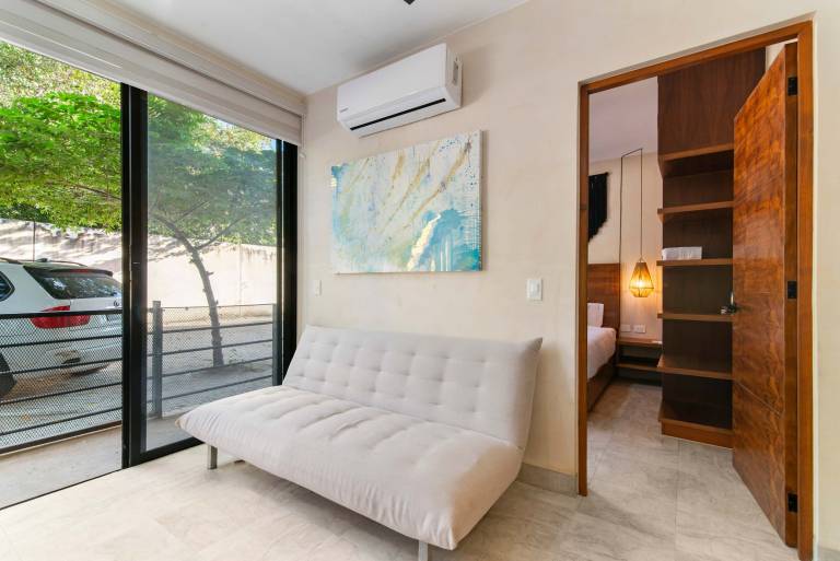 Family-oriented rental apartment with yard & terrace | Good for workation | Pets allowed — photo 4