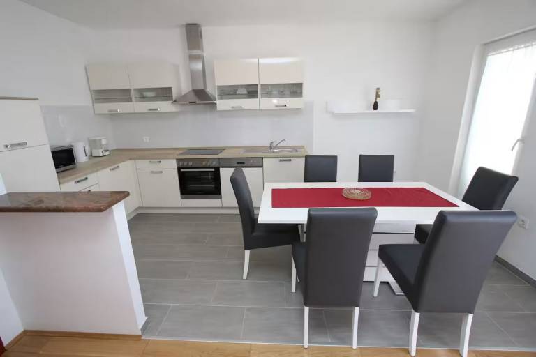 Fully equipped nice rental apartment with terrace | Beach nearby | Dogs allowed — photo 5