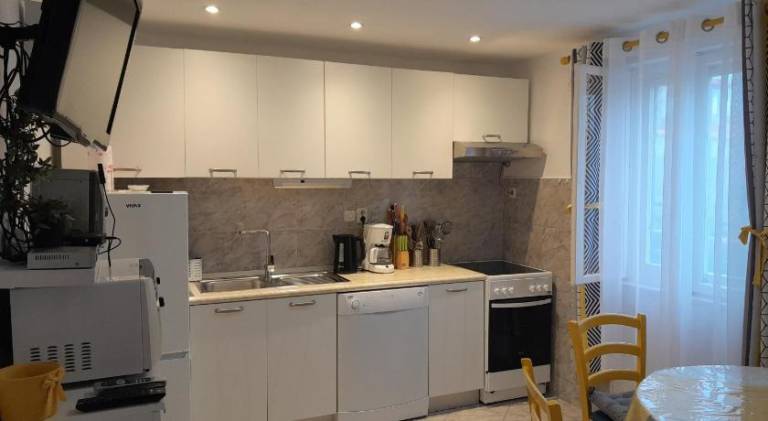 Apartment with 2 rooms for 4 persons — photo 3