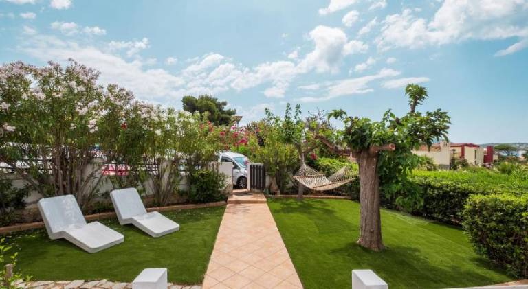 Villa with 2 rooms for 6 persons in Villasimius