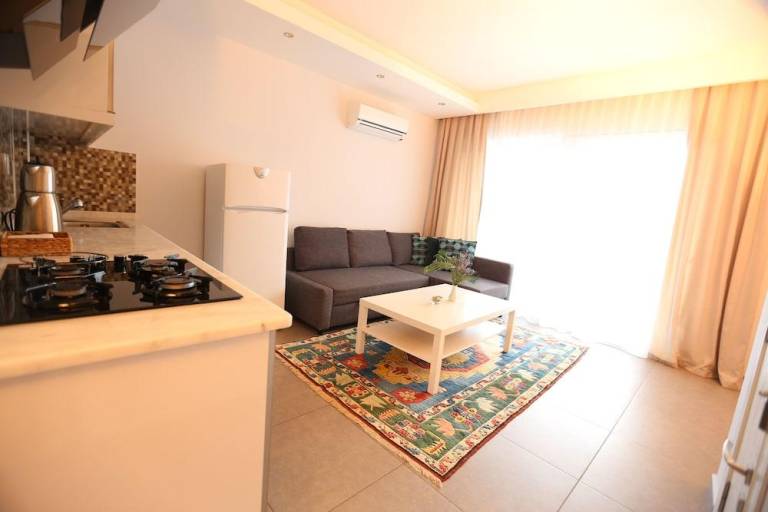 Serviced apartment with pool & garden | Pets allowed — photo 5