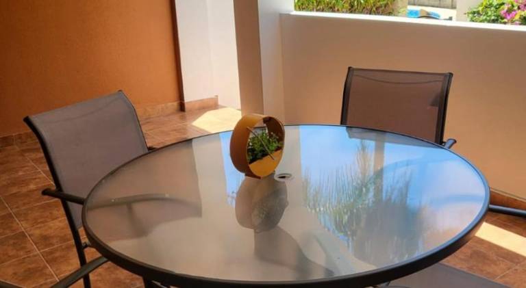 Apartment with pool — photo 4