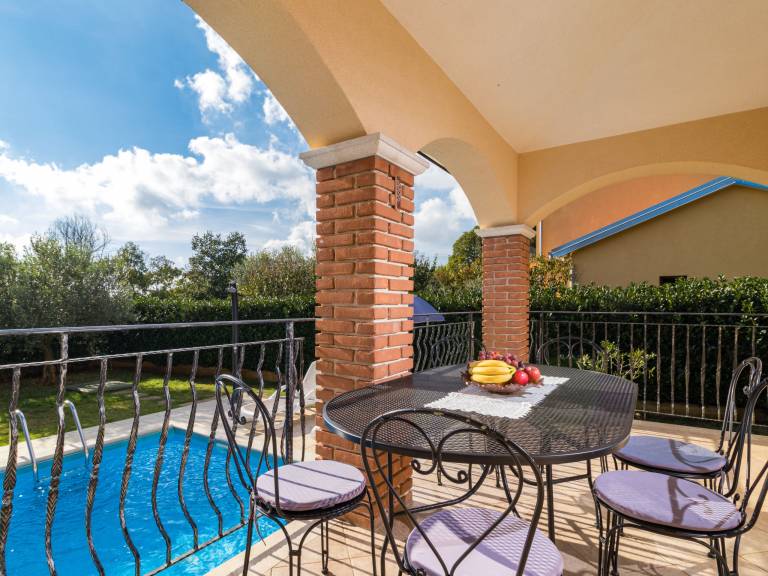 Fully equipped big vacation home with barbecue, private pool & garden | Pet-friendly — photo 2
