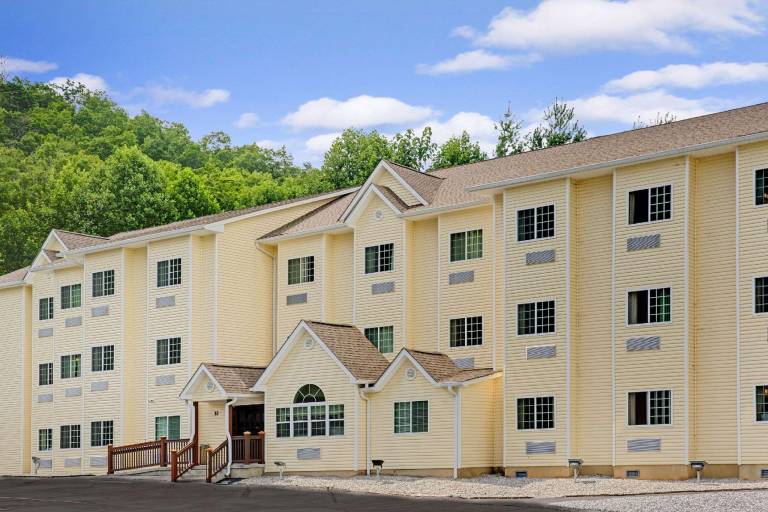 Microtel Inn & Suites by Wyndham Bryson City in Bryson City, NC