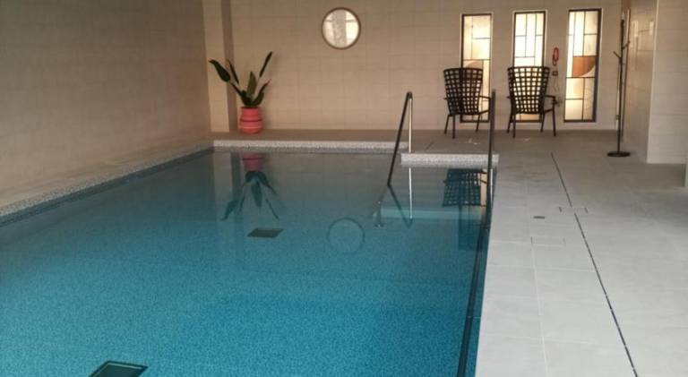 Pleasant serviced apartment with pool, patio & yard | Pet-friendly in Belfort