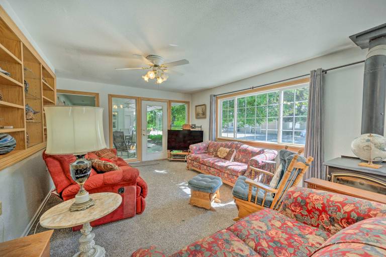 Caldwell Country Home on Quiet Acreage — photo 5