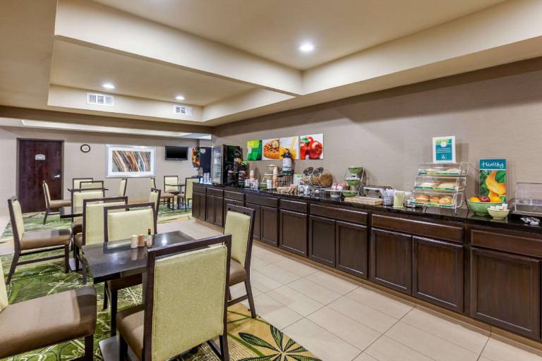 Quality Inn & Suites Durant — photo 4