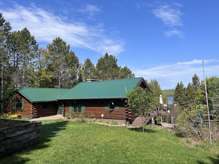 Lutsen, MN Cabin Rentals from 153 HomeToGo