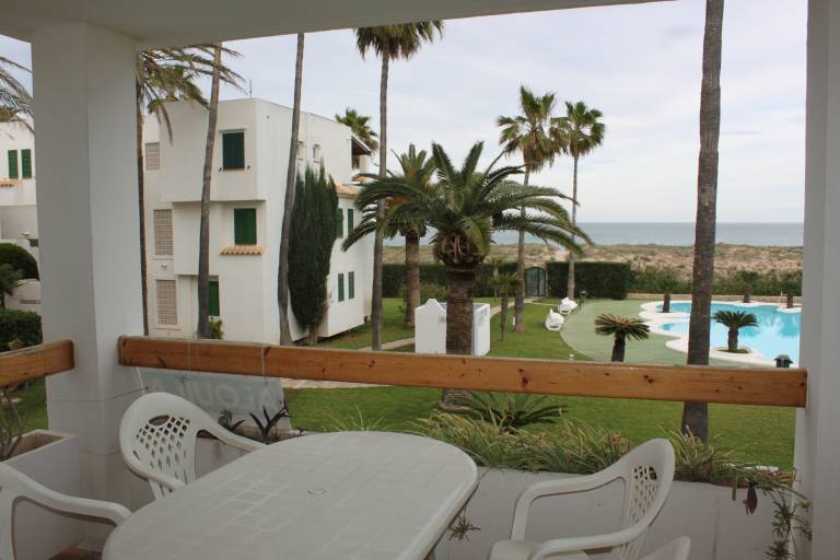 Children-friendly charming apartment with yard, terrace & pool | Beach view | Close to the beach | Dogs allowed in València