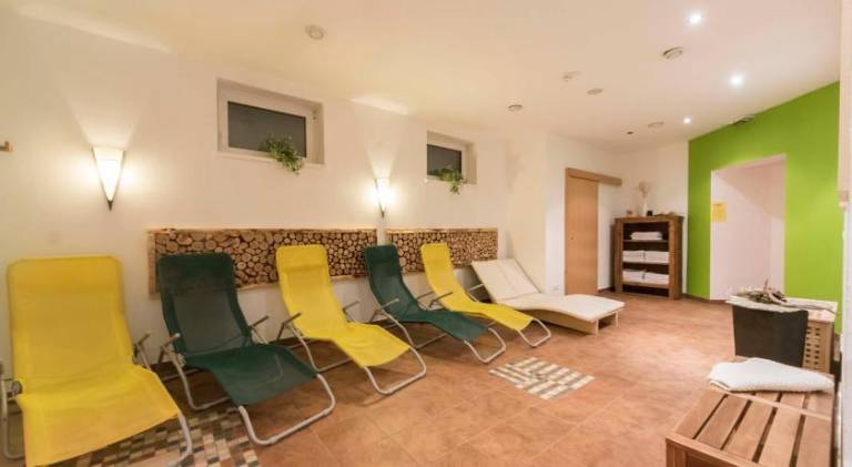 Serviced apartment with yard, barbecue & sauna — photo 3