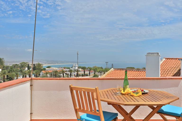 Holiday Apartment "Wonderful Bay" with Large Roof Terrace, Sea View and Wi-Fi — photo 3