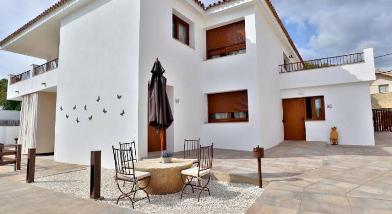 Nice rental apartment with private pool, yard & terrace | Pets are welcome — photo 5