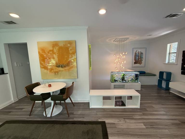 Condo with pool — photo 2