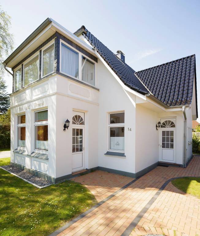 House with terrace, yard & BBQ — photo 2