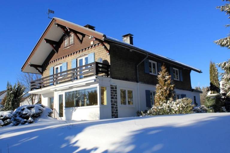 Luxuriöses Ferienhaus Magret Winterberg Stadt mit Sauna, WiFi nah am Skigebiet. — photo 2