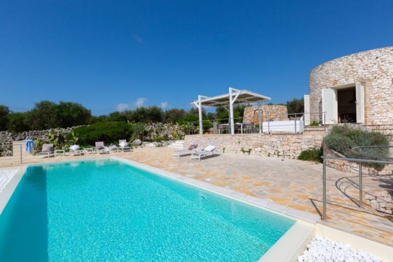 Children-friendly villa with private pool & yard | Dogs allowed — photo 2