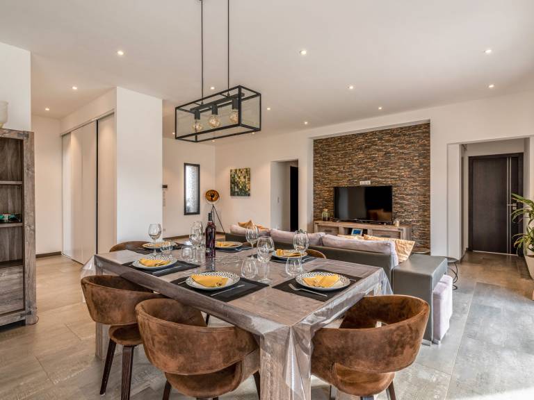 Fully equipped vacation home with private pool, barbeque & garden | Dogs allowed — photo 3