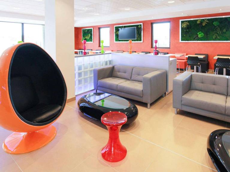 Ibis Styles Flers in Flers