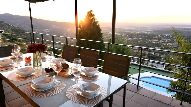 Villa 'Los Ángeles' with Lake Views, Private Pool and Wi-Fi — photo 4