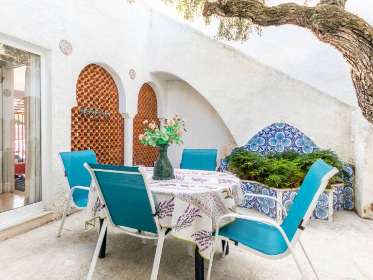 Vacation home with garden & terrace — photo 2