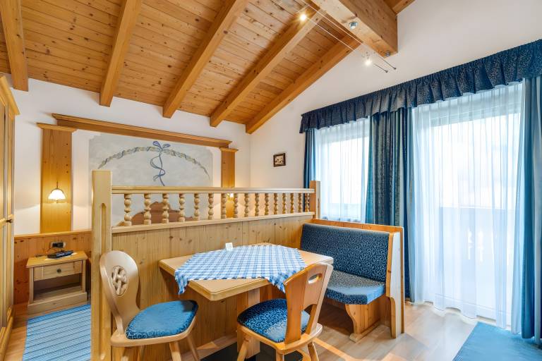 Apartment 'Residence Priska Apt 4 Personen' with Mountain View, Shared Garden and Wi-Fi — photo 2