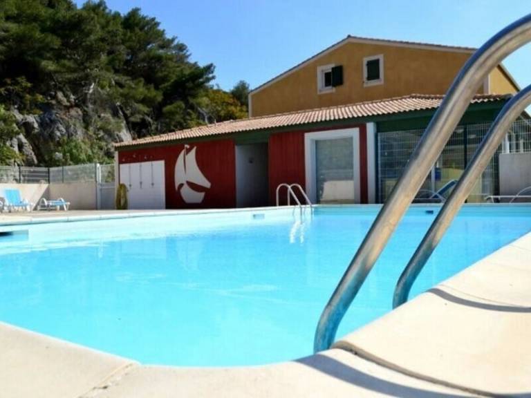 Wonderful rental apartment with pool, terrace & yard | Close to the beach | Pets are welcome — photo 2