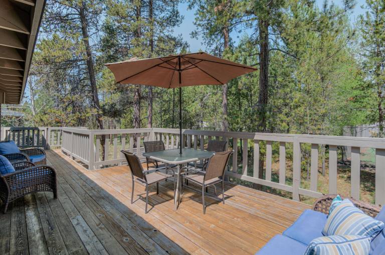 Vacation home with BBQ, jacuzzi & fast internet | Mountain view — photo 5