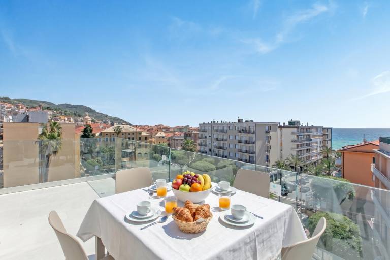Penthouse  Finale Ligure