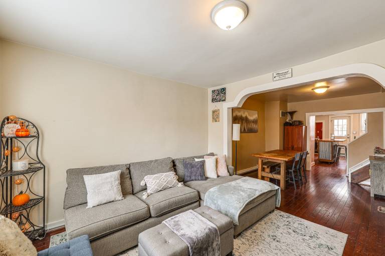 Historic 3-Story Fells Point Rowhouse w/ Backyard! — photo 5