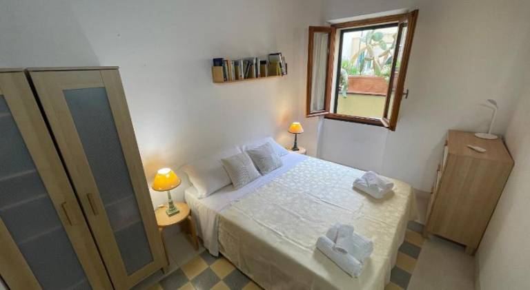 Rental apartment with terrace — photo 2