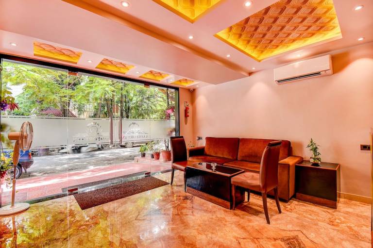 Fabhotel S Comfort Inn