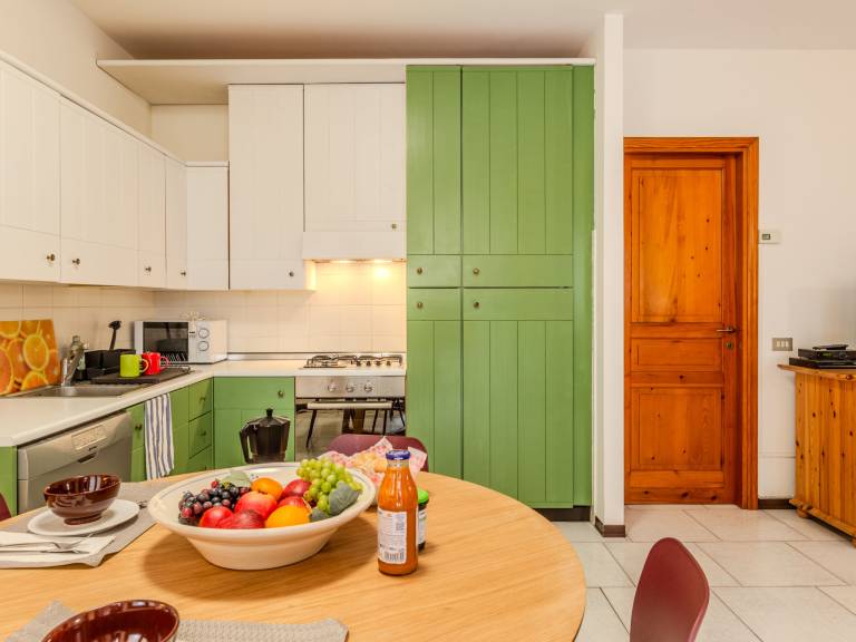 Fully equipped nice apartment with pool, patio & yard | Close to the beach | Dogs allowed — photo 4