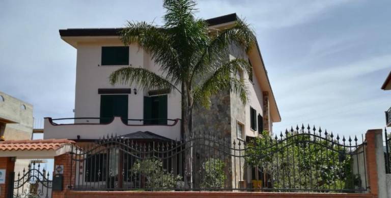 Bed & Breakfast  Capo d'Orlando