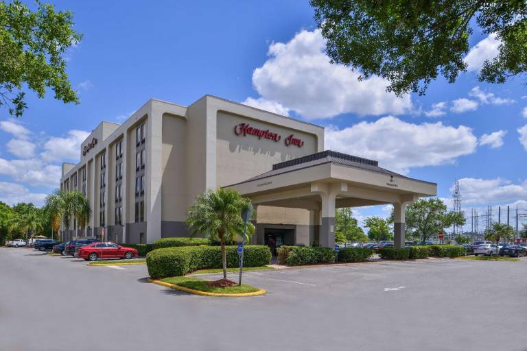Hampton Inn closest to Universal Orlando in Orlando, FL
