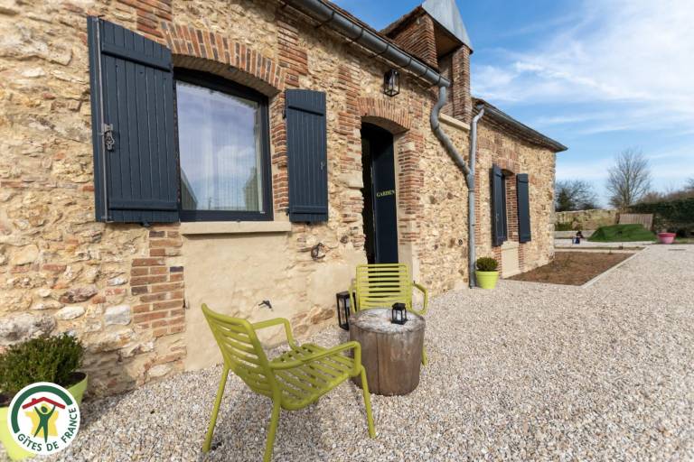 Gite with garden & patio in Troyes