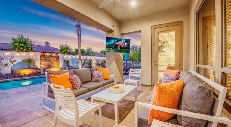 Vacation home with pool & hot tub | Perfect for remote work — photo 4