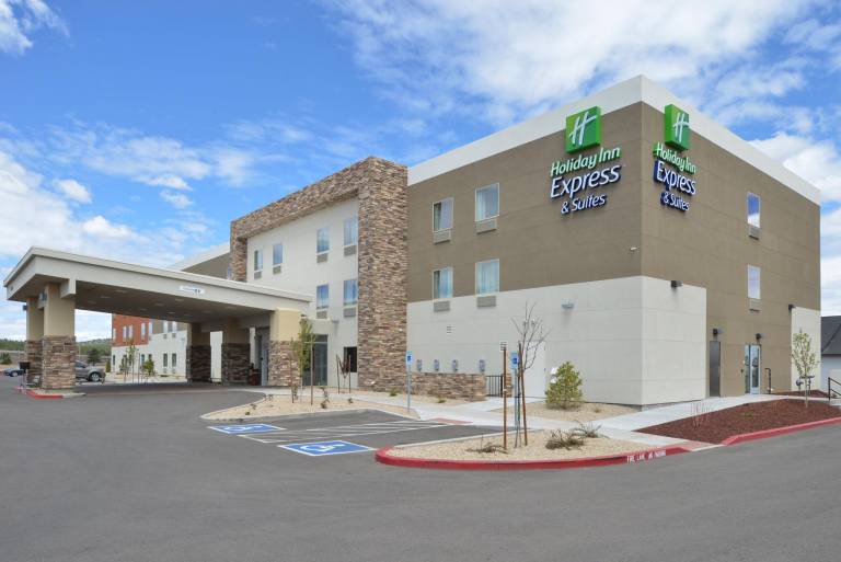Holiday Inn Express & Suites Williams By IHG — photo 2