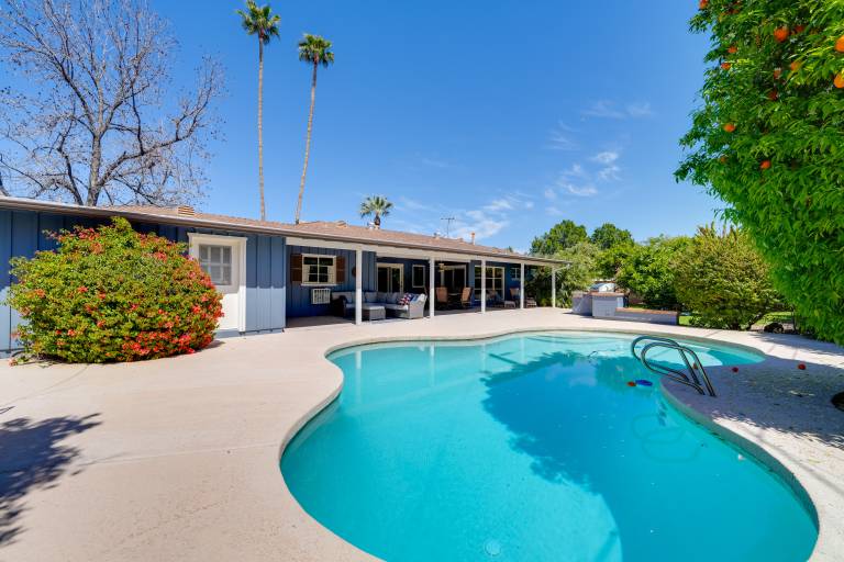 Lovely Phoenix Vacation Rental Home w Pool