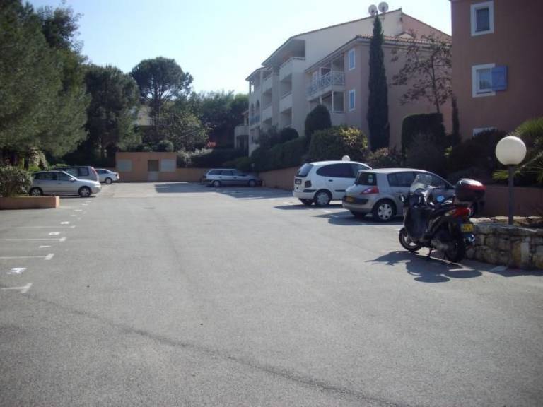 Rental apartment with barbecue, yard & terrace — photo 3