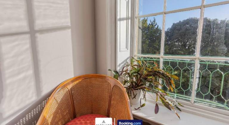 The Ritz 2 Bedroom Serviced Apartment By AltoLuxoExperience Short Lets & Serviced Accommodation With — photo 5