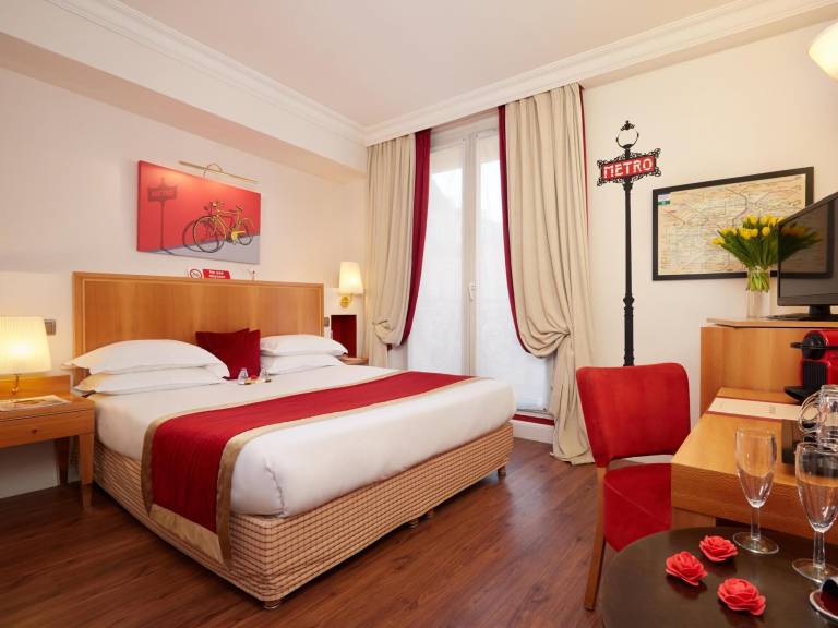 Hotel Waldorf Trocadero Tour Eiffel in Courbevoie