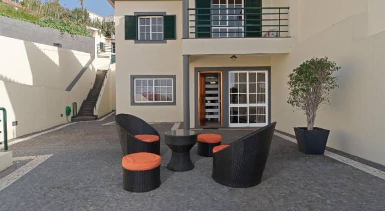 Villa with private pool, BBQ & yard | Next to Tropischer Garten Monte Palace — photo 4