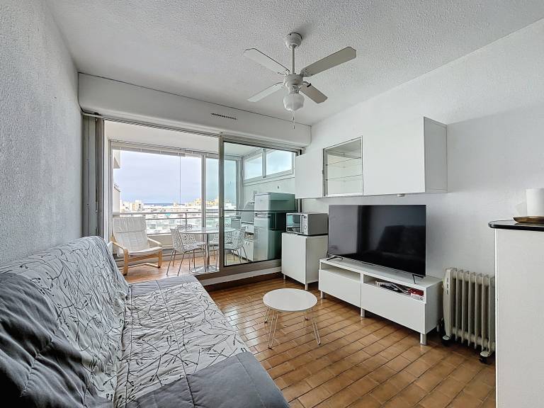 Equipped Studio Cabin - Sea View - Private Parking - Near Amenities — photo 4