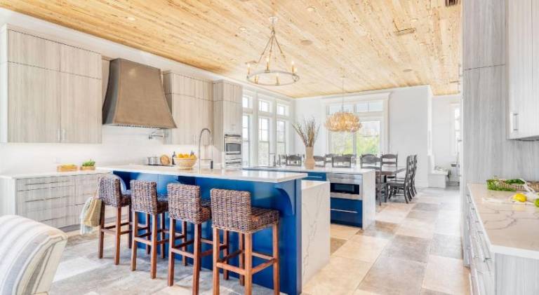 Monarch by AvantStay Stunning Estate 1 Block to Beach Swim Up Bar Hot Tub Rooftop Views — photo 4