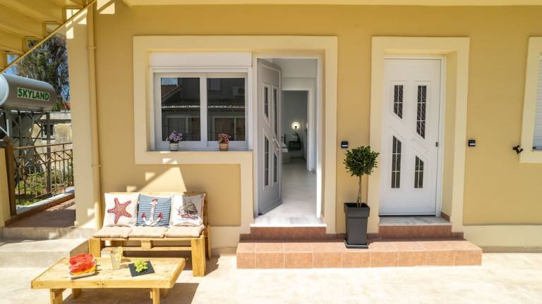 Apartment Lixouri